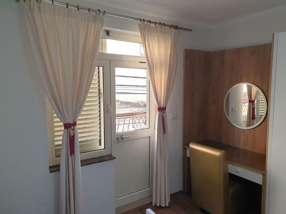 Shkodra 27 Center House Villa Ngoại thất bức ảnh